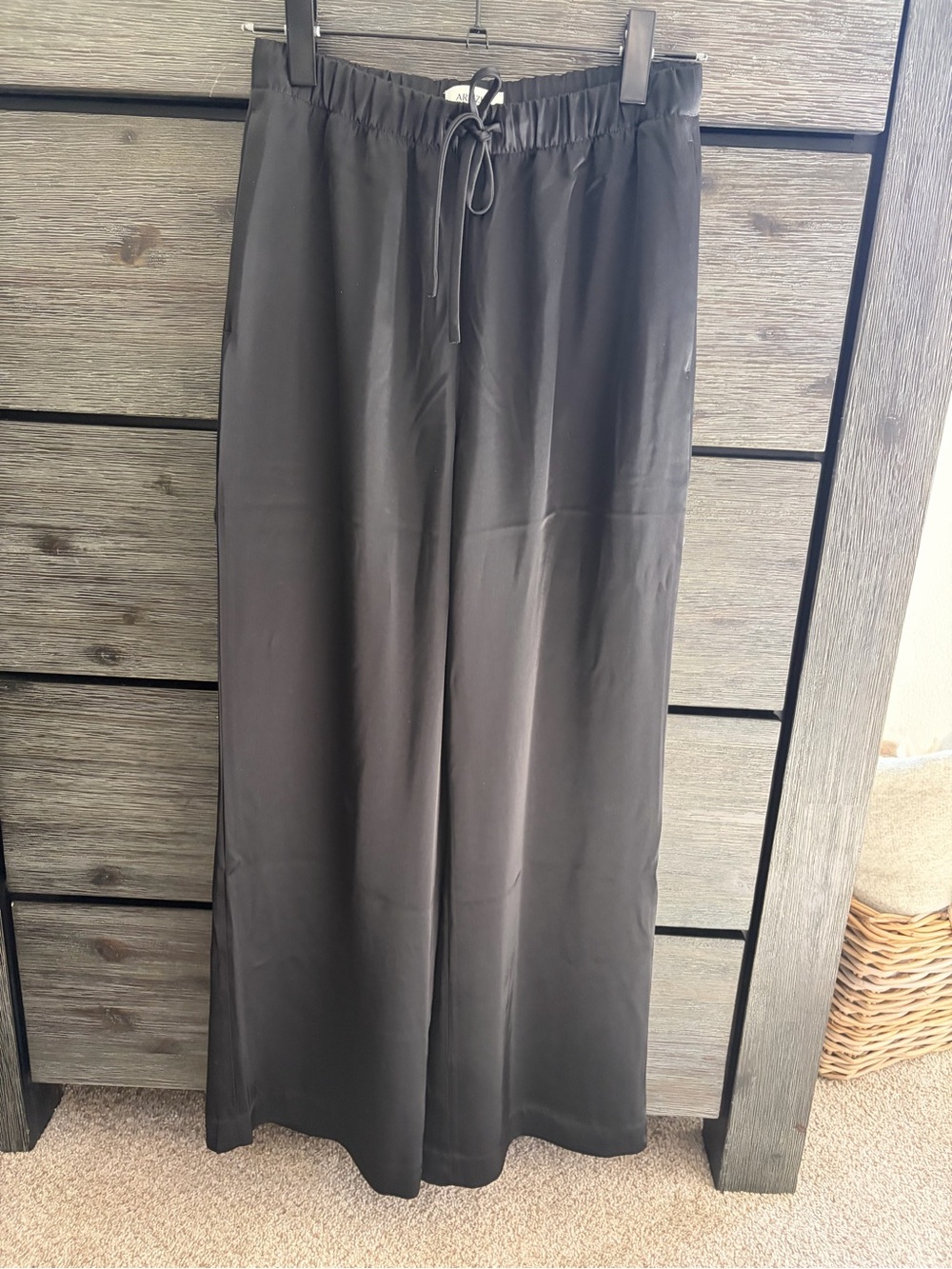 Aritzia Wilfred Lodge Pant- Satin